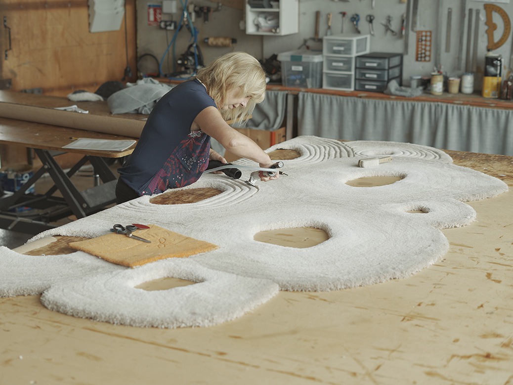Fabrication du modèle ECHO® par la Manufacture de Tapis de Bourgogne